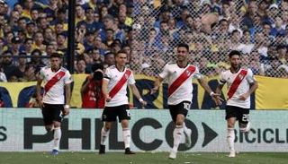 لاعبو ريفر بليت