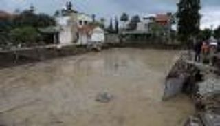 بالصور.. السيول تقتل 4 أشخاص في قبرص