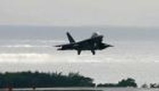 قتيل ومفقودون في اصطدام طائرتين عسكريتين أمريكيتين قبالة سواحل اليابان