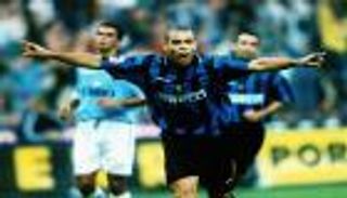 الظاهرة رونالدو يستعيد ذكريات مواجهات الإنتر ويوفنتوس