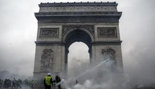 جانب من مظاهرات باريس