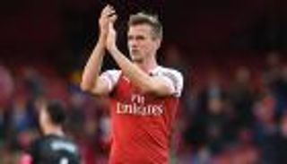 الرباط الصليبي ينهي موسم مدافع أرسنال