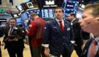 الأسهم الأمريكية تتراجع وسط موجة مبيعات