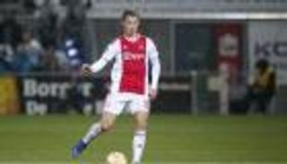 دي يونج يؤكد أن العروض المقدمة لشرائه مبالغ فيها