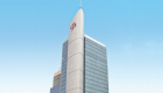 ثالث أكبر بنوك قطر يبحث تعويض ضعف السيولة بالاقتراض