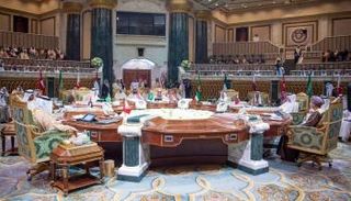 جانب من أعمال القمة الخليجية الـ39