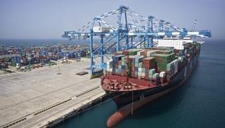 افتتاح محطة جديدة للحاويات في ميناء خليفة