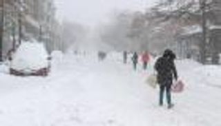 عاصفة شتوية تقتل أمريكيا وتقطع الكهرباء عن 310 آلاف