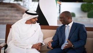 جانب من لقاء الشيخ محمد بن زايد آل نهيان ورئيس وزراء موزمبيق