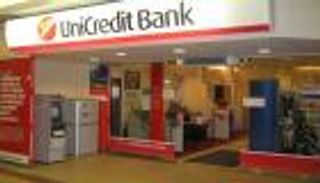 بلومبرج: أزمة الليرة تستنزف استثمارات بنك إيطالي في تركيا