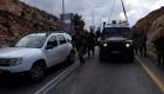 الجيش الإسرائيلي يحاصر رام الله ويدفع بالمزيد من قواته إلى الضفة