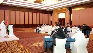 الدكتور عبدالله بن محمد النعيمي خلال الإحاطة الإعلامية