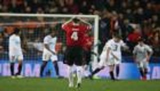 فيل جونز يجدد رقمه السلبي مع مانشستر يونايتد في دوري الأبطال