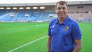 الوحدة السعودي يعلن رحيل مدربه البرازيلي كاريلي