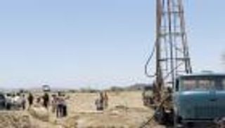 الهلال الأحمر الإماراتي يدشن المرحلة الثانية من مشروع مياه لودر بأبين