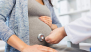 النساء يواجهن خطر سرطان الثدي بعد الولادة بمعدل أكبر