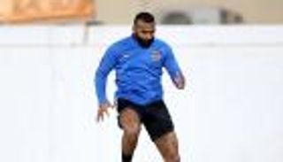 سالمين خميس مندهش لاستبعاده من قائمة منتخب الإمارات