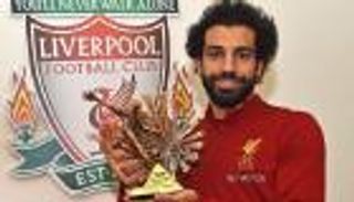 فيديوجراف.. جائزة "بي بي سي" تهدد صلاح باستمرار عقدته أمام يونايتد‎