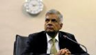 رئيس وزراء سريلانكا السابق يعود لمنصبه اليوم