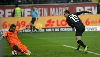 آينتراخت ضد ليفركوزن 