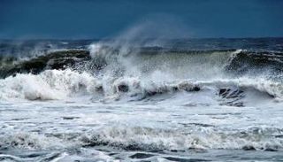اضطراب البحر في الخليج العربي - أرشيفية
