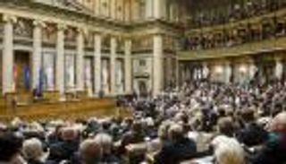 برلمان النمسا يحظر شعارات "الإخوان" الإرهابية