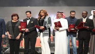 بالصور .. تكريم وعد وطلال مداح في مهرجان الإسكندرية الدولي للأغنية