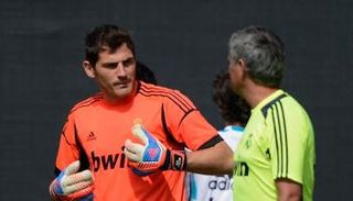 جوزيه مورينيو وإيكر كاسياس