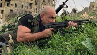 محمد لطفي في مشهد من الفيلم