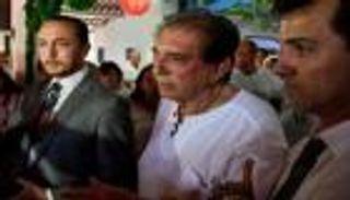 معالج برازيلي شهير متهم بالاعتداء على 300 امرأة يسلم نفسه للشرطة