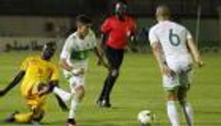 نجم الجزائر يواصل حصد الإشادات في فرنسا 