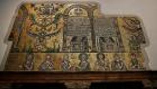 بالصور.. لوحات الفسيفساء بكنيسة المهد تستعيد رونقها