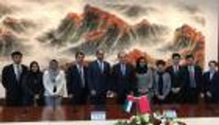 الإمارات والصين توقعان خطة عمل المشغل الاقتصادي المعتمد