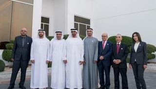 محمد بن زايد يستقبل أعضاء لجنة مسابقة "أمير الشعراء"