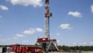 النفط يتراجع للجلسة الثالثة والخام الأمريكي يهبط أكثر من 2%