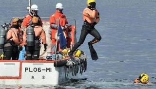 خفر السواحل ينقذ سفينة شحن روسية جنحت قبالة سواحل إنجلترا - أرشيفية