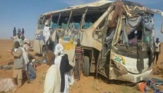 مصرع 14 شخصا وإصابة 37 آخرين في حادث سير بالسودان