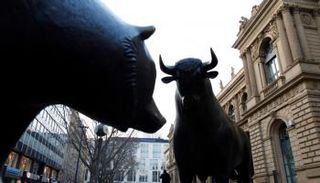 الحروب التجارية والسياسات الغامضة تقيد النمو في 2019