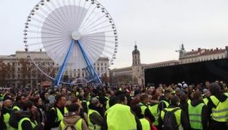 محتجو السترات الصفراء في مدينة ليون الفرنسية