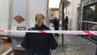 اعتقال مسلح بعد طعنه 3 أشخاص بمركز طبي في لندن