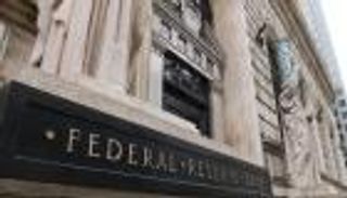 اجتماع استثنائي للمركزي الأمريكي.. وترامب يحذره من ارتكاب "خطأ جديد"