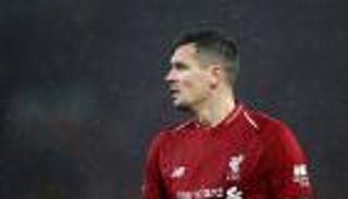 مدافع ليفربول يتطلع لتكرار إنجاز أرسنال في البريمييرليج