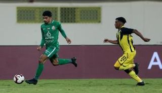 من مباراة اتحاد كلباء وشباب الأهلي دبي
