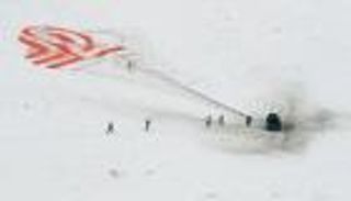 عودة 3 رواد فضاء للأرض بعد أشهر من الحوادث في المحطة الدولية