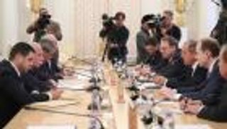 فلسطين تجدد التأكيد على استعداد عباس للقاء نتنياهو في موسكو