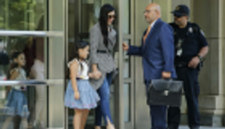 ابنتا "إل تشابو" تحضران جلسة محاكمته في نيويورك