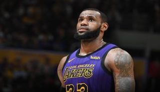 ليبرون جيمس   