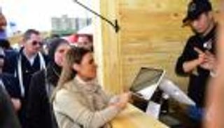 شارع 306 بالقاهرة يحتضن المشروعات الصغيرة للشباب المصري