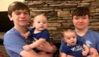 3 أسر أمريكية تحتضن 3 توائم بيولوجيين الفرق بين أكبرهم وأصغرهم 15 عاما