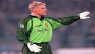 منصب مدير الكرة في يونايتد يغري شمايكل 